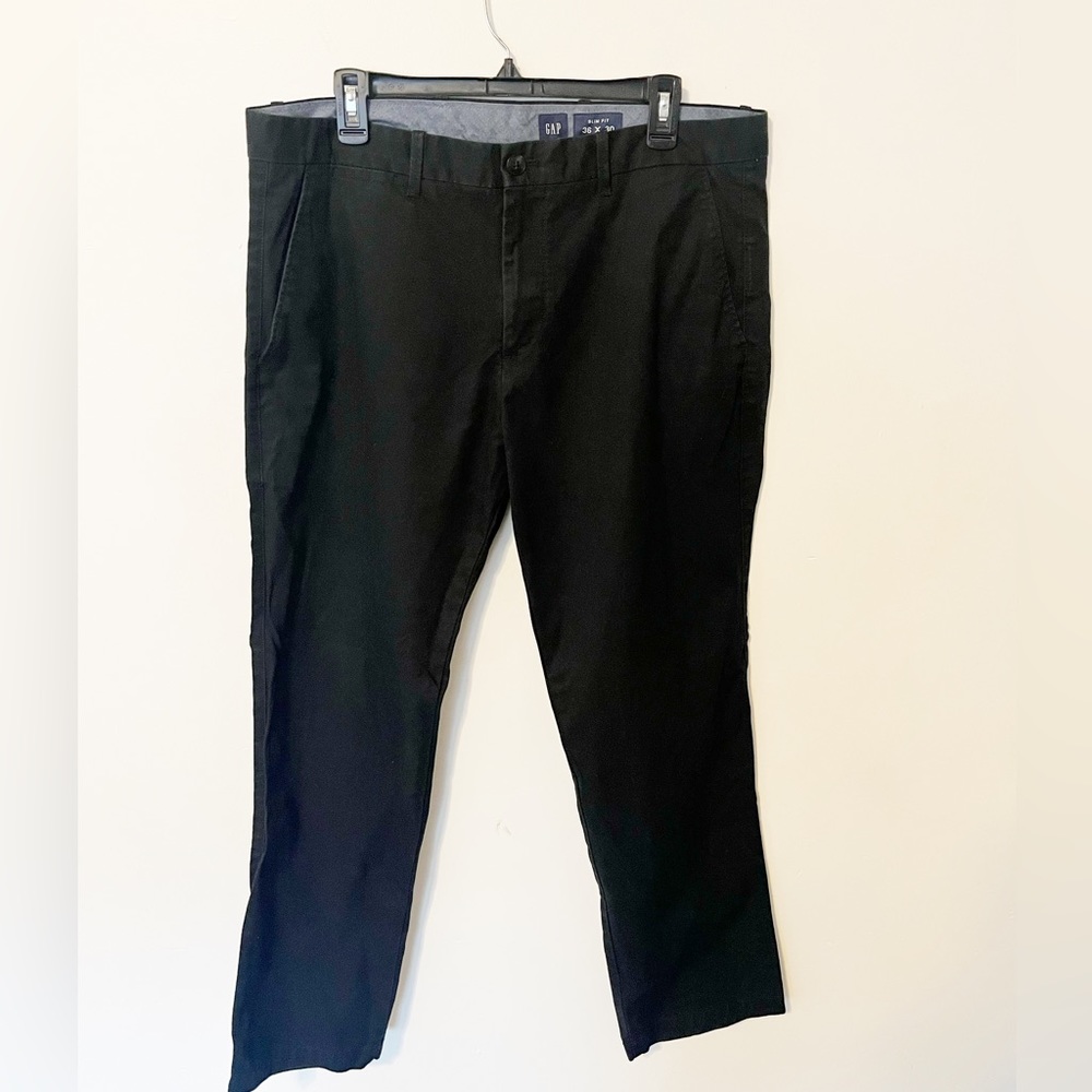 Men’s Black GAP Slim Fit Pants
